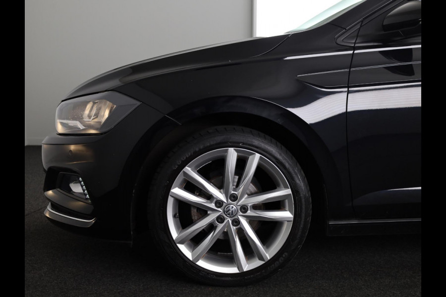 Volkswagen Polo 1.0 TSI Highline 95 pk | Navigatie | Parkeersensoren | Adaptieve cruise control | Apple Carplay/Android Auto |