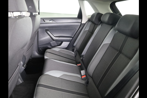 Volkswagen Polo 1.0 TSI Highline 95 pk | Navigatie | Parkeersensoren | Adaptieve cruise control | Apple Carplay/Android Auto |