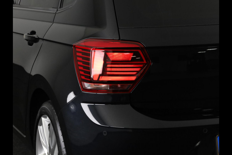 Volkswagen Polo 1.0 TSI Highline 95 pk | Navigatie | Parkeersensoren | Adaptieve cruise control | Apple Carplay/Android Auto |