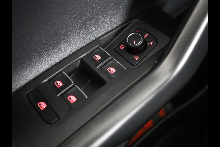 Volkswagen Polo 1.0 TSI Highline 95 pk | Navigatie | Parkeersensoren | Adaptieve cruise control | Apple Carplay/Android Auto |