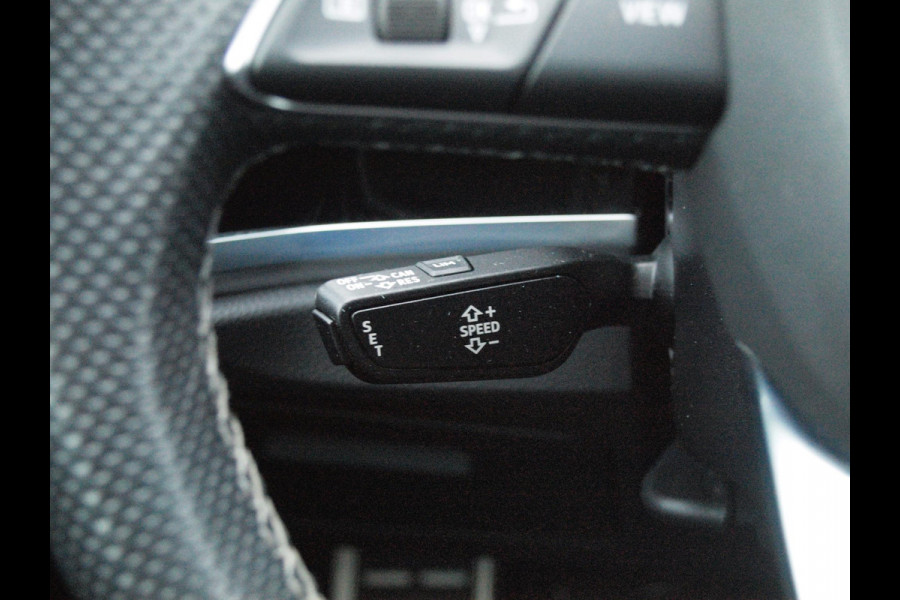 Audi Q3 Sportback 35 TFSI S Edition | 2X S-Line | Panoramadak | Bang & Olufsen | Tauzilver metallic | NL-Auto