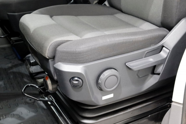 Volkswagen Crafter 35 2.0 TDI 177pk RWD L3H3 (L2H2) Airco/Camera Trekhaak 3500kg 09-2020