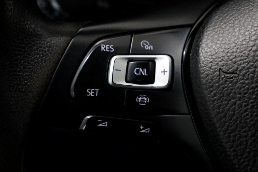 Volkswagen Crafter 35 2.0 TDI 177pk RWD L3H3 (L2H2) Airco/Camera Trekhaak 3500kg 09-2020