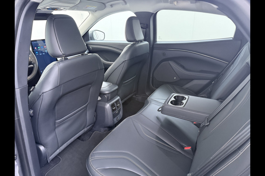 Ford Mustang Mach-E Extended RWD 98 kWh SOH 94% 294pk Pano-Dak Leer+8-weg-Elektr+Verwarmd+Geheugen 360-Camera Bang&Olufsen-HiFi Elektr.Achter Keyless Smartphone-key Dual-Ecc Ford-pass-Connect/Entry Speed-Assist Active-Breaking Blind-Spot-warning Driver-Alerd AB+  LMv LED-Lamp-v+a € 59.000 nieuw Orig.Nederlandse Auto 1e Eigenaar WLTP 610km