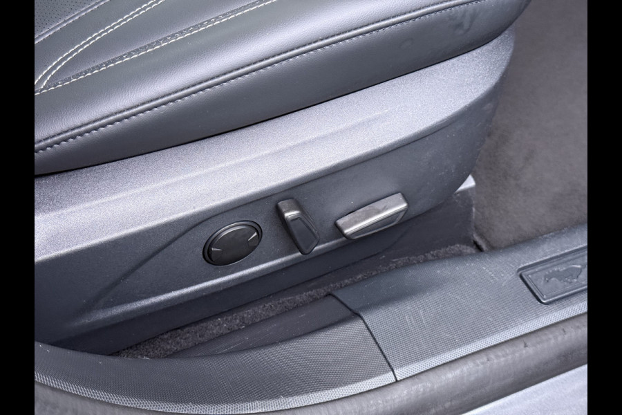 Ford Mustang Mach-E Extended RWD 98 kWh SOH 94% 294pk Pano-Dak Leer+8-weg-Elektr+Verwarmd+Geheugen 360-Camera Bang&Olufsen-HiFi Elektr.Achter Keyless Smartphone-key Dual-Ecc Ford-pass-Connect/Entry Speed-Assist Active-Breaking Blind-Spot-warning Driver-Alerd AB+  LMv LED-Lamp-v+a € 59.000 nieuw Orig.Nederlandse Auto 1e Eigenaar WLTP 610km