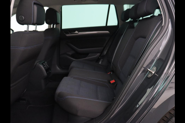 Volkswagen Passat 1.4 TSI PHEV GTE | Trekhaak | Stoelverwarming | Massage | Camera | Carplay | Navigatie | Adaptive cruise | Matrix LED | Parkeerhulp | Climate control | Plug In