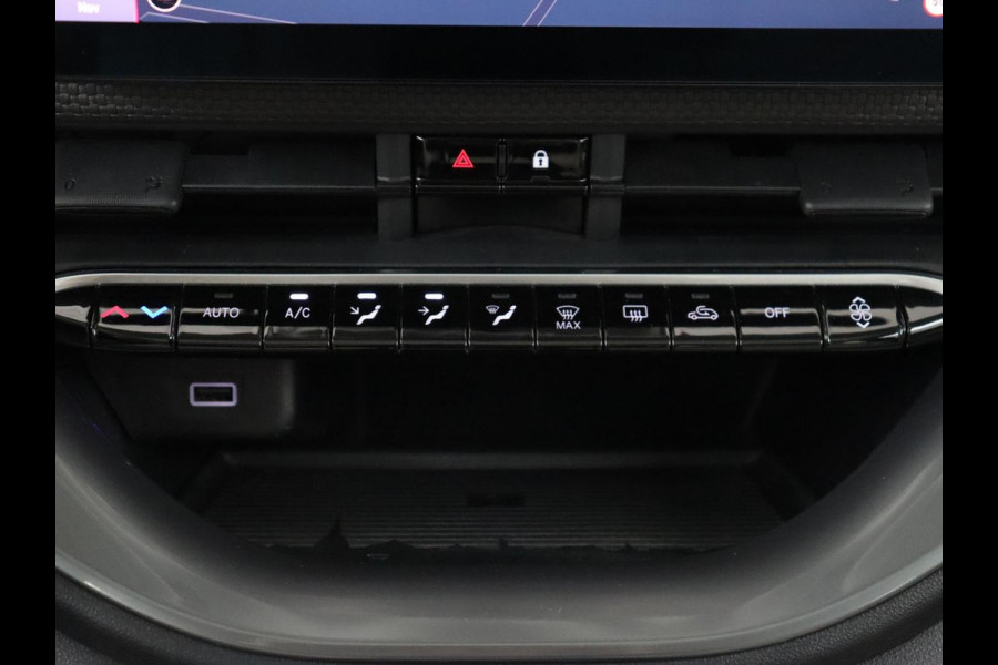 Fiat 500 La Prima 42 kWh | Panoramadak | Adaptive cruise | Leder | Camera | Keyless | Carplay | Parkeerhulp | Full LED | Side Assist | Climate control