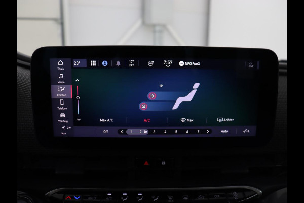 Fiat 500 La Prima 42 kWh | Panoramadak | Adaptive cruise | Leder | Camera | Keyless | Carplay | Parkeerhulp | Full LED | Side Assist | Climate control