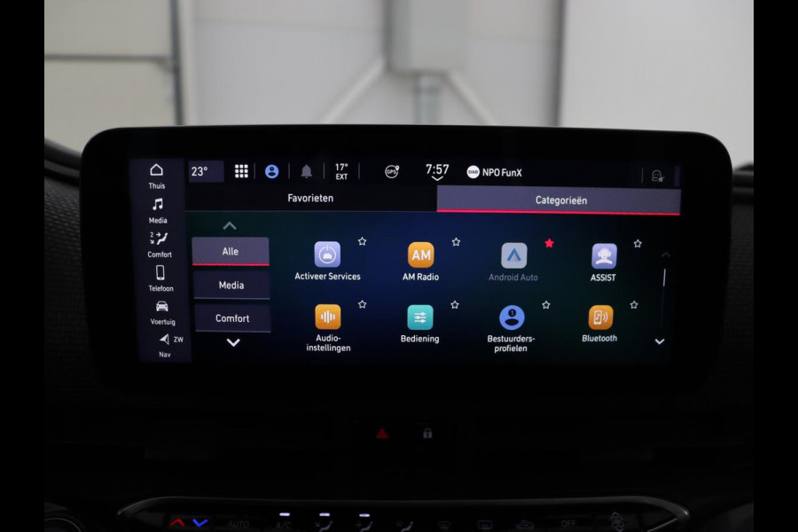 Fiat 500 La Prima 42 kWh | Panoramadak | Adaptive cruise | Leder | Camera | Keyless | Carplay | Parkeerhulp | Full LED | Side Assist | Climate control