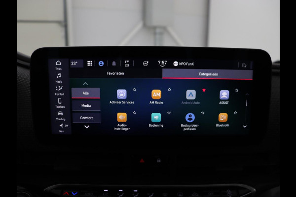 Fiat 500 La Prima 42 kWh | Panoramadak | Adaptive cruise | Leder | Camera | Keyless | Carplay | Parkeerhulp | Full LED | Side Assist | Climate control