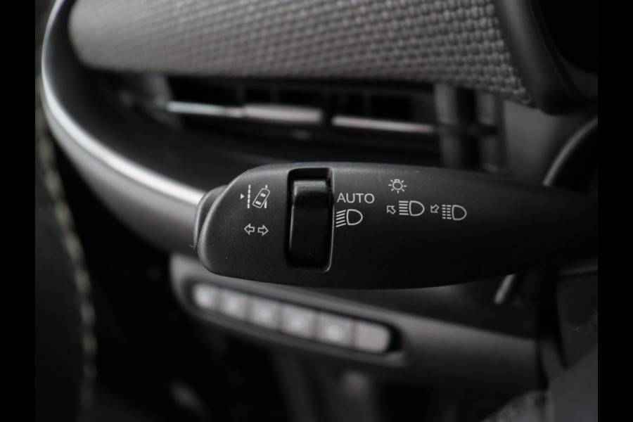 Fiat 500 La Prima 42 kWh | Panoramadak | Adaptive cruise | Leder | Camera | Keyless | Carplay | Parkeerhulp | Full LED | Side Assist | Climate control