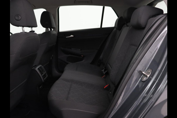 Volkswagen Golf 1.0 TSI Life | Carplay | Navigatie | Adaptive cruise | Sfeerverlichting | Full LED | Climate control | Parkeerhulp | Keyless Start