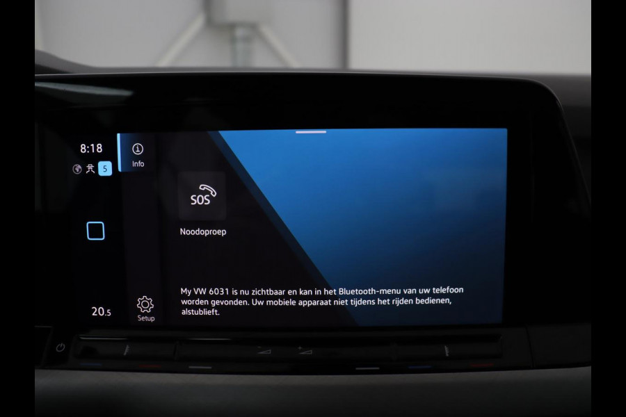 Volkswagen Golf 1.0 TSI Life | Carplay | Navigatie | Adaptive cruise | Sfeerverlichting | Full LED | Climate control | Parkeerhulp | Keyless Start