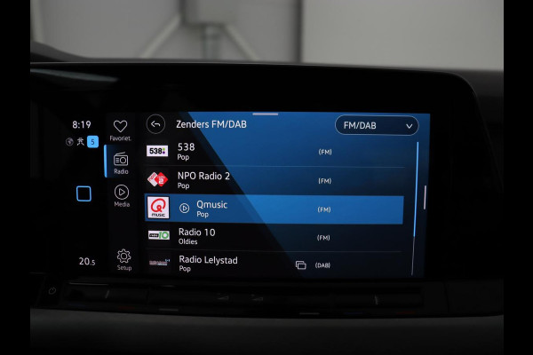 Volkswagen Golf 1.0 TSI Life | Carplay | Navigatie | Adaptive cruise | Sfeerverlichting | Full LED | Climate control | Parkeerhulp | Keyless Start