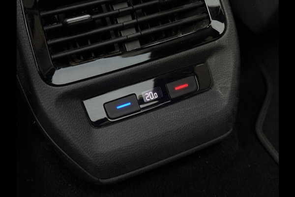 Volkswagen ID.4 Max 77 kWh | Warmtepomp | Panorama | IQ-Light | 360 Camera |