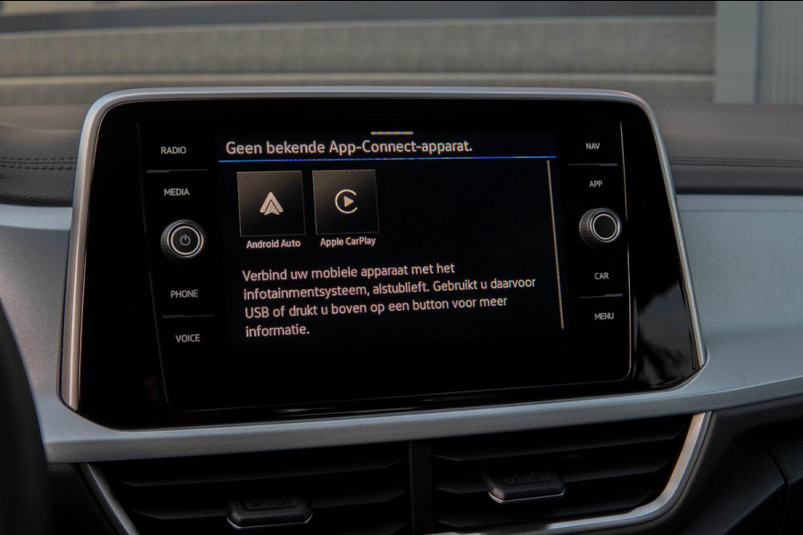 Volkswagen T-Roc 1.5 TSI Goal Edition Stoelverwarming | Carplay | LMV | ACC