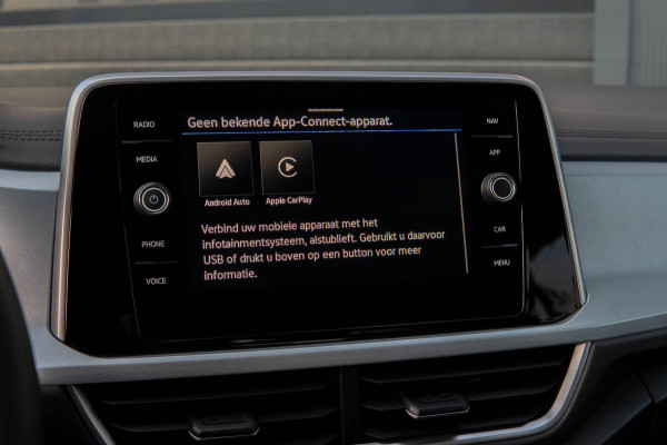 Volkswagen T-Roc 1.5 TSI Goal Edition Stoelverwarming | Carplay | LMV | ACC