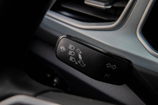 Volkswagen T-Roc 1.5 TSI Goal Edition Stoelverwarming | Carplay | LMV | ACC
