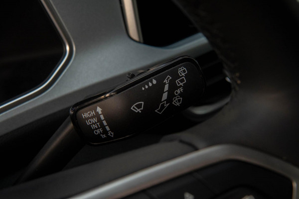 Volkswagen T-Roc 1.5 TSI Goal Edition Stoelverwarming | Carplay | LMV | ACC