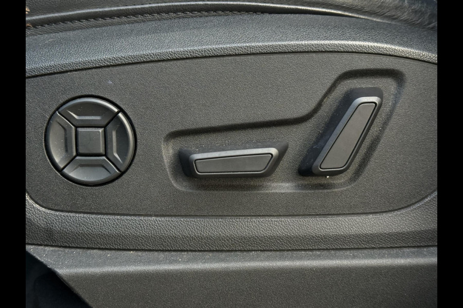 Audi e-tron 55 Aut. Quattro Bus. Ed. Plus 95kWh | Panorama | Leder | Navi |