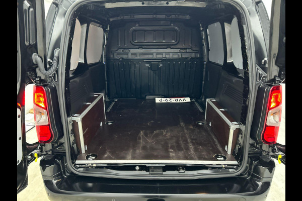 Opel Combo 1.5D L1H1 130pk Automaat Edition Airco Navigatie Apple Carplay/ Android Auto Trekhaak Betimmerd Cruise Control