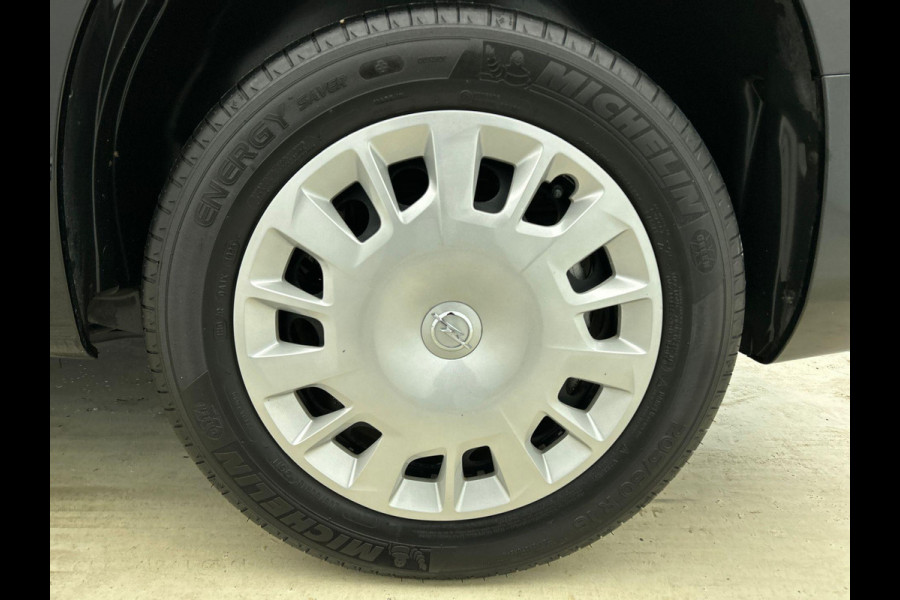 Opel Combo 1.5D L1H1 130pk Automaat Edition Airco Navigatie Apple Carplay/ Android Auto Trekhaak Betimmerd Cruise Control