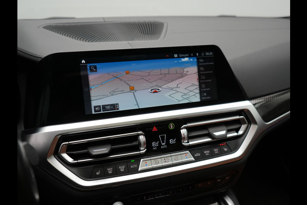 BMW 4 Serie Gran Coupé 430i M Sport 245pk Dealer O.H Sanremo Green | Panodak | Lederen Competition Stoelen Memory & Verwarmd | Adaptive Onderstel | 360 Camera | Harman & Kardon | 19" L.M | Carbon | Apple Carplay | Navigatie | Blis | Virtual | DAB |