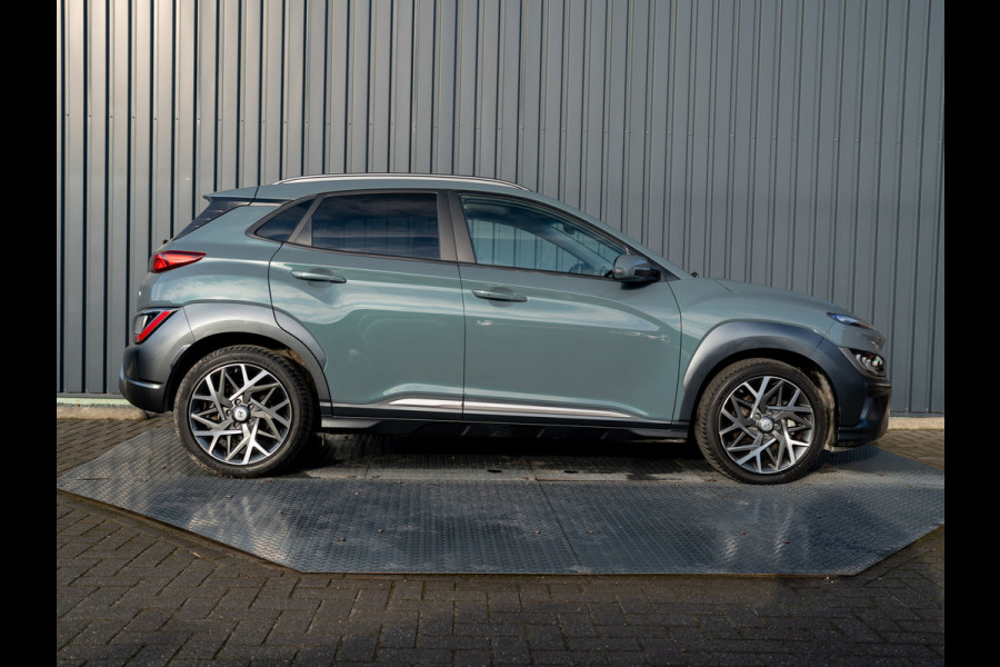 Hyundai Kona 1.6 GDI HEV Premium Sky | Trekhaak | Head Up | Leder | Adapt. cr. | Prijs Rijklaar!!