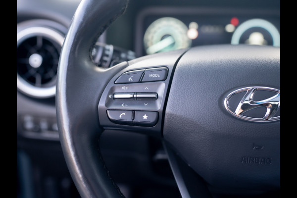 Hyundai Kona 1.6 GDI HEV Premium Sky | Trekhaak | Head Up | Leder | Adapt. cr. | Prijs Rijklaar!!