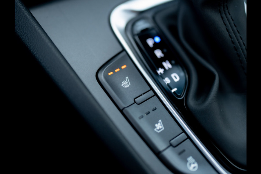 Hyundai Kona 1.6 GDI HEV Premium Sky | Trekhaak | Head Up | Leder | Adapt. cr. | Prijs Rijklaar!!