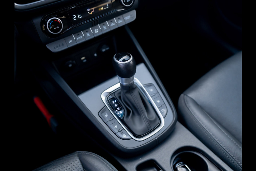 Hyundai Kona 1.6 GDI HEV Premium Sky | Trekhaak | Head Up | Leder | Adapt. cr. | Prijs Rijklaar!!