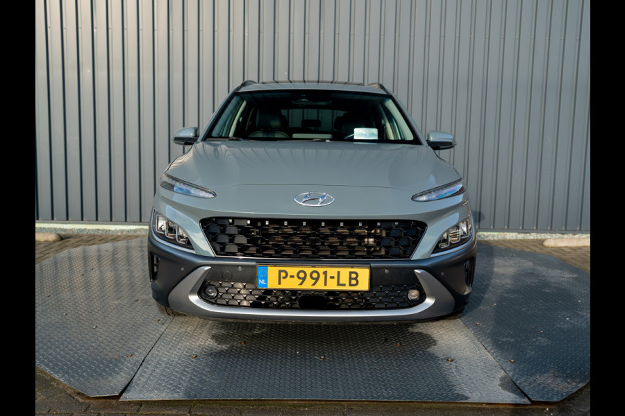 Hyundai Kona 1.6 GDI HEV Premium Sky | Trekhaak | Head Up | Leder | Adapt. cr. | Prijs Rijklaar!!