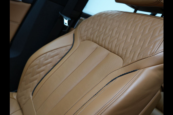 BMW 5 Serie Touring 530e Individual Plug In Hybrid 293pk Dealer O.H Aventurinrot Metallic PHEV | Panodak | Luxe Lederen Comfortzetels Memory & Ventilatie | Laser LED | Adaptive Cruise | Head Up | Harman Kardon | Keyless |