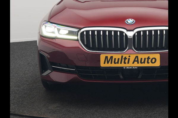BMW 5 Serie Touring 530e Individual Plug In Hybrid 293pk Dealer O.H Aventurinrot Metallic PHEV | Panodak | Luxe Lederen Comfortzetels Memory & Ventilatie | Laser LED | Adaptive Cruise | Head Up | Harman Kardon | Keyless |