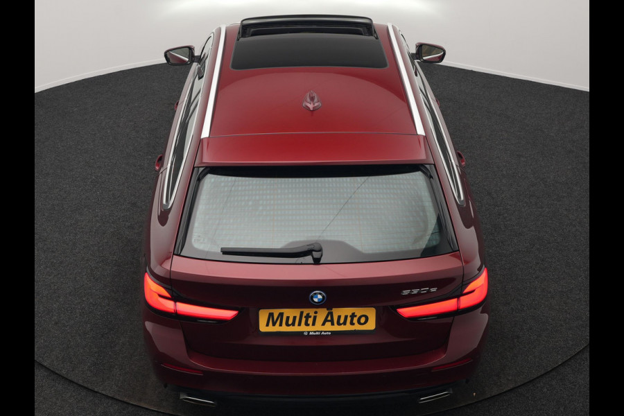 BMW 5 Serie Touring 530e Individual Plug In Hybrid 293pk Dealer O.H Aventurinrot Metallic PHEV | Panodak | Luxe Lederen Comfortzetels Memory & Ventilatie | Laser LED | Adaptive Cruise | Head Up | Harman Kardon | Keyless |