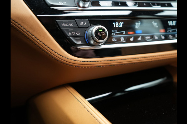 BMW 5 Serie Touring 530e Individual Plug In Hybrid 293pk Dealer O.H Aventurinrot Metallic PHEV | Panodak | Luxe Lederen Comfortzetels Memory & Ventilatie | Laser LED | Adaptive Cruise | Head Up | Harman Kardon | Keyless |