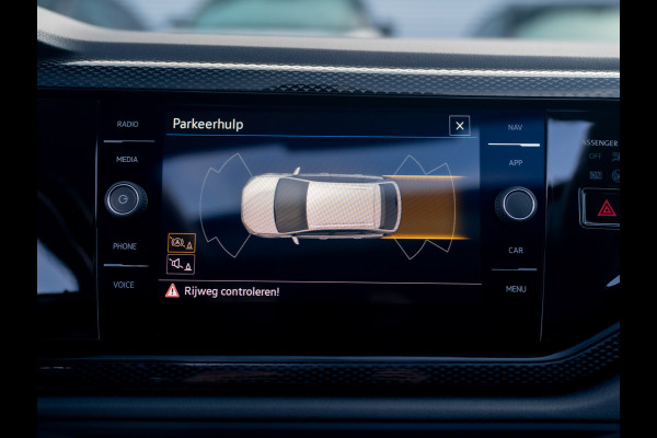 Volkswagen Taigo 1.0 TSI Life Business | Panodak | IQ Light | Keyless | Prijs Rijklaar!!