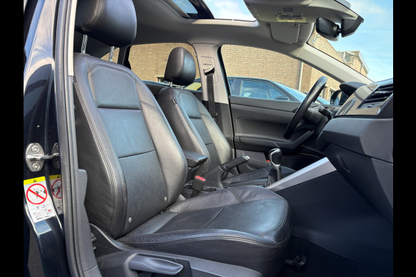 Volkswagen Taigo 1.0 TSI Life Business | Panodak | IQ Light | Keyless | Prijs Rijklaar!!