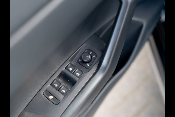 Volkswagen Taigo 1.0 TSI Life Business | Panodak | IQ Light | Keyless | Prijs Rijklaar!!