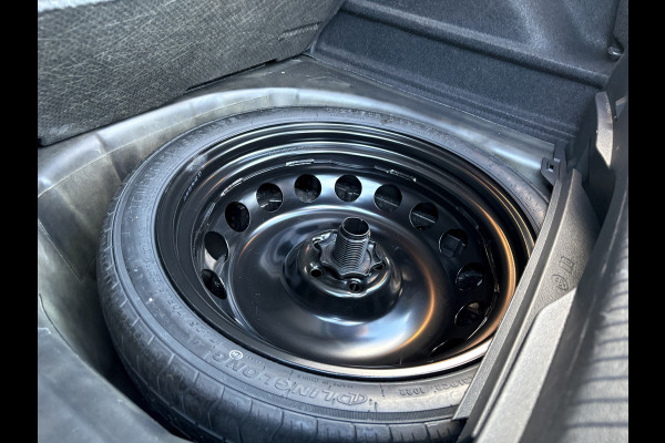 Volkswagen Taigo 1.0 TSI Life Business | Panodak | IQ Light | Keyless | Prijs Rijklaar!!