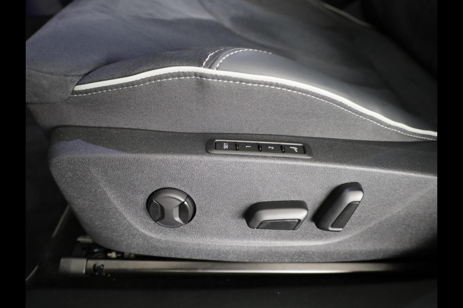 Škoda Enyaq 85 Sportline 286pk | Panoramadak | Adaptive Cruise | Blind Spot | Stoelverwarming | Camera