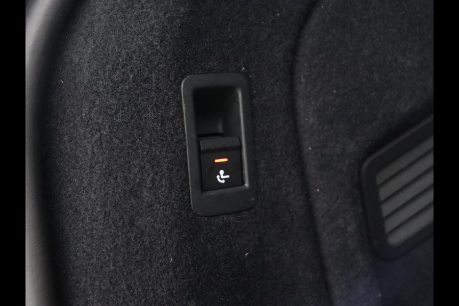 Audi A5 35 TFSI Business Edition | Matrix LED | Elektrische stoelen | Trekhaak | Park Assist | Virtual Cockpit | Carplay | Camera | Sportstoelen | Navigatie | Climate control | Memory