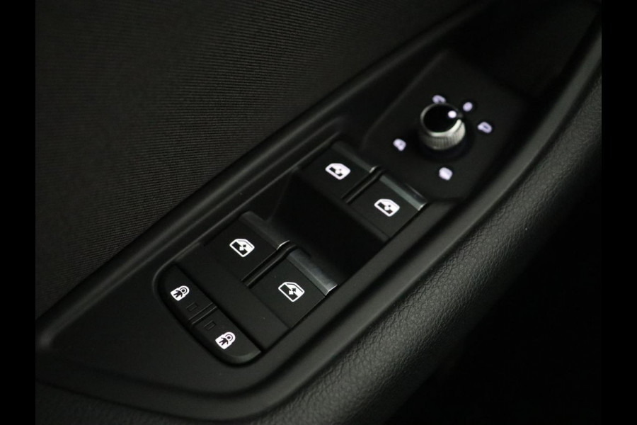 Audi A5 35 TFSI Business Edition | Matrix LED | Elektrische stoelen | Trekhaak | Park Assist | Virtual Cockpit | Carplay | Camera | Sportstoelen | Navigatie | Climate control | Memory