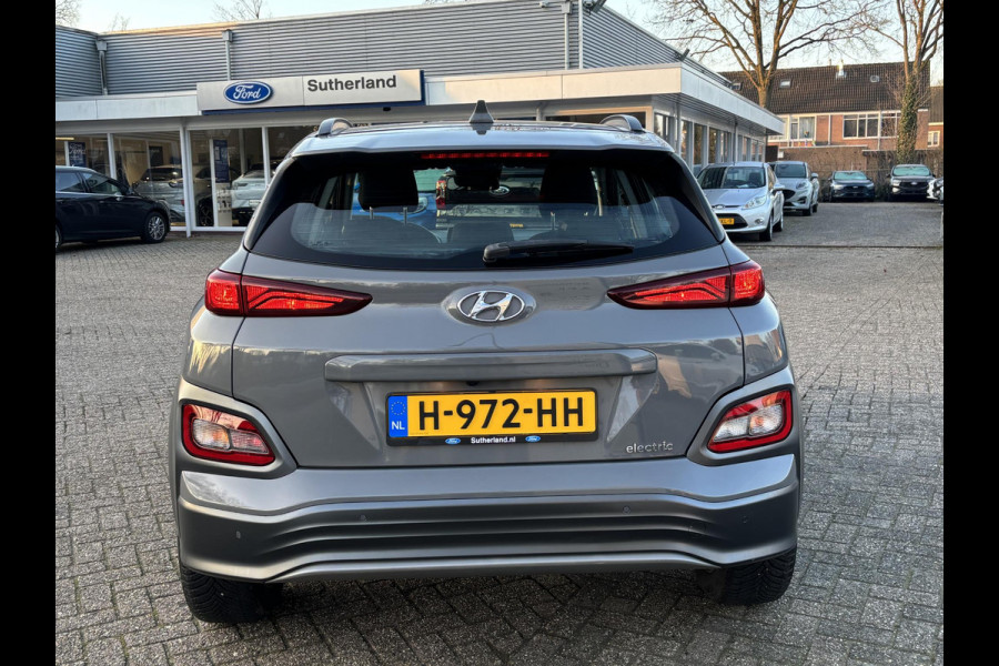 Hyundai Kona EV Comfort 64 kWh 204pk SOH 95% Adaptieve Cruise | Krell Audio | Achteruitrijcamera | Navigatie
