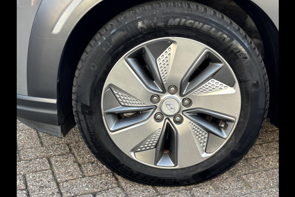 Hyundai Kona EV Comfort 64 kWh 204pk SOH 95% Adaptieve Cruise | Krell Audio | Achteruitrijcamera | Navigatie