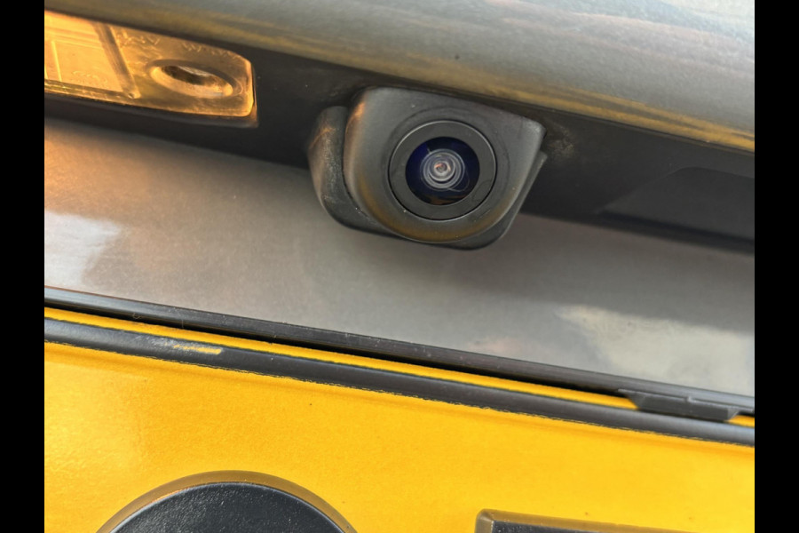 Hyundai Kona EV Comfort 64 kWh 204pk SOH 95% Adaptieve Cruise | Krell Audio | Achteruitrijcamera | Navigatie