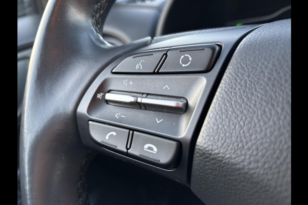 Hyundai Kona EV Comfort 64 kWh 204pk SOH 95% Adaptieve Cruise | Krell Audio | Achteruitrijcamera | Navigatie