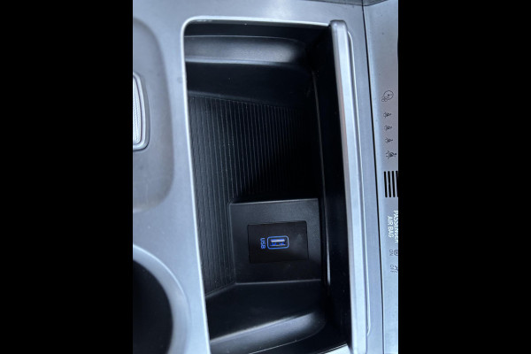 Hyundai Kona EV Comfort 64 kWh 204pk SOH 95% Adaptieve Cruise | Krell Audio | Achteruitrijcamera | Navigatie