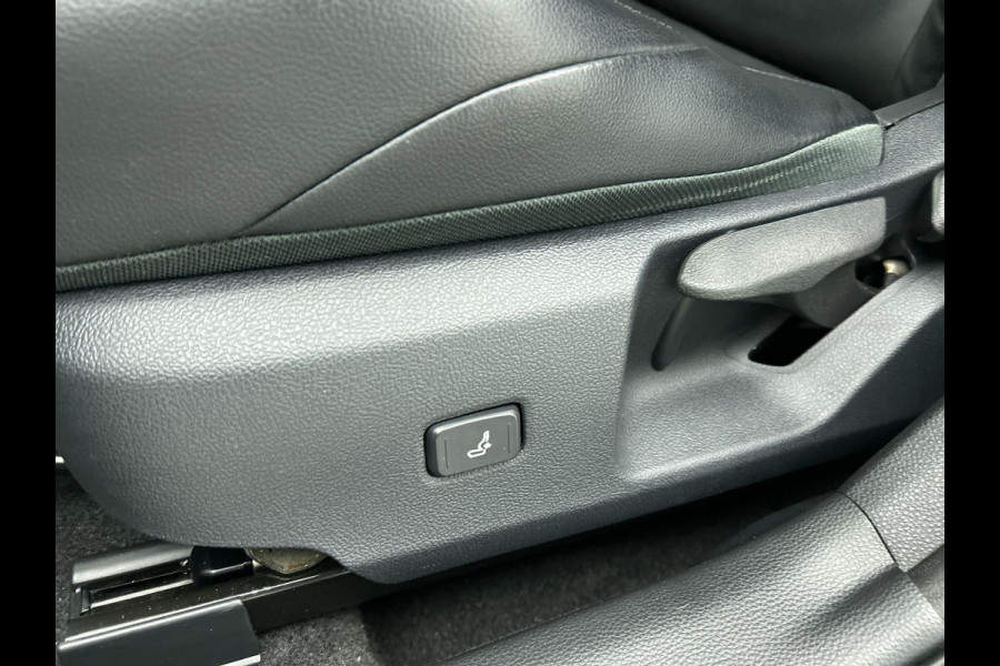 Toyota Corolla Touring Sports 1.8 Hybrid Business Plus Volledig Leder Airco ECC Navi Carplay PDC VA + Camera Adaptive Cruise Control Full LED 17" Velgen NL Auto 1e Eig. Dealer onderhouden