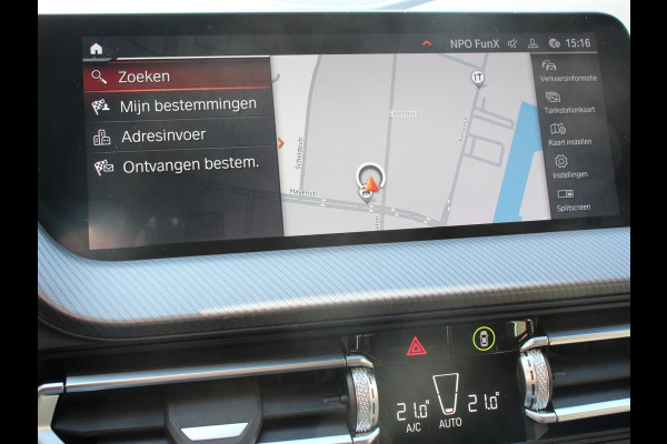 BMW 1-serie 118i Automaat High Executive | Navigatie | Apple Carplay/Android Auto | Parkeersensoren | Virtual Cockpit | Stoelverwarming | Cruise Control | Ledverlichting | Sfeerverlichting | Getinte ramen | Climate Control